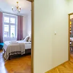 Stella 2-bedroom In The Old Town *