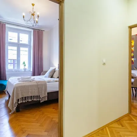 Stella 2-bedroom In The Old Town *