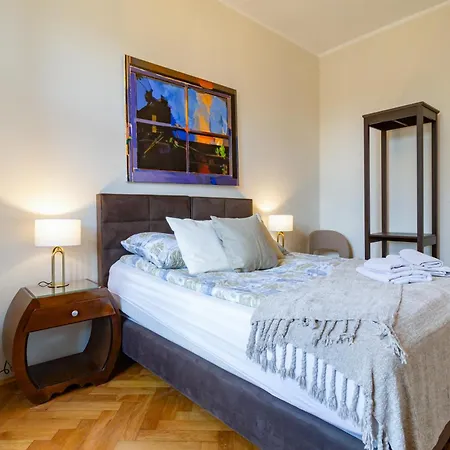 Stella 2-bedroom In The Old Town