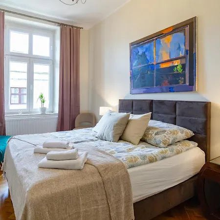 Stella 2-bedroom In The Old Town Kraków