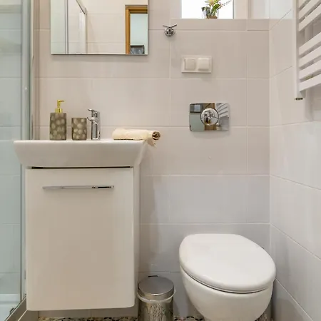 Stella 2-bedroom In The Old Town Apartament *